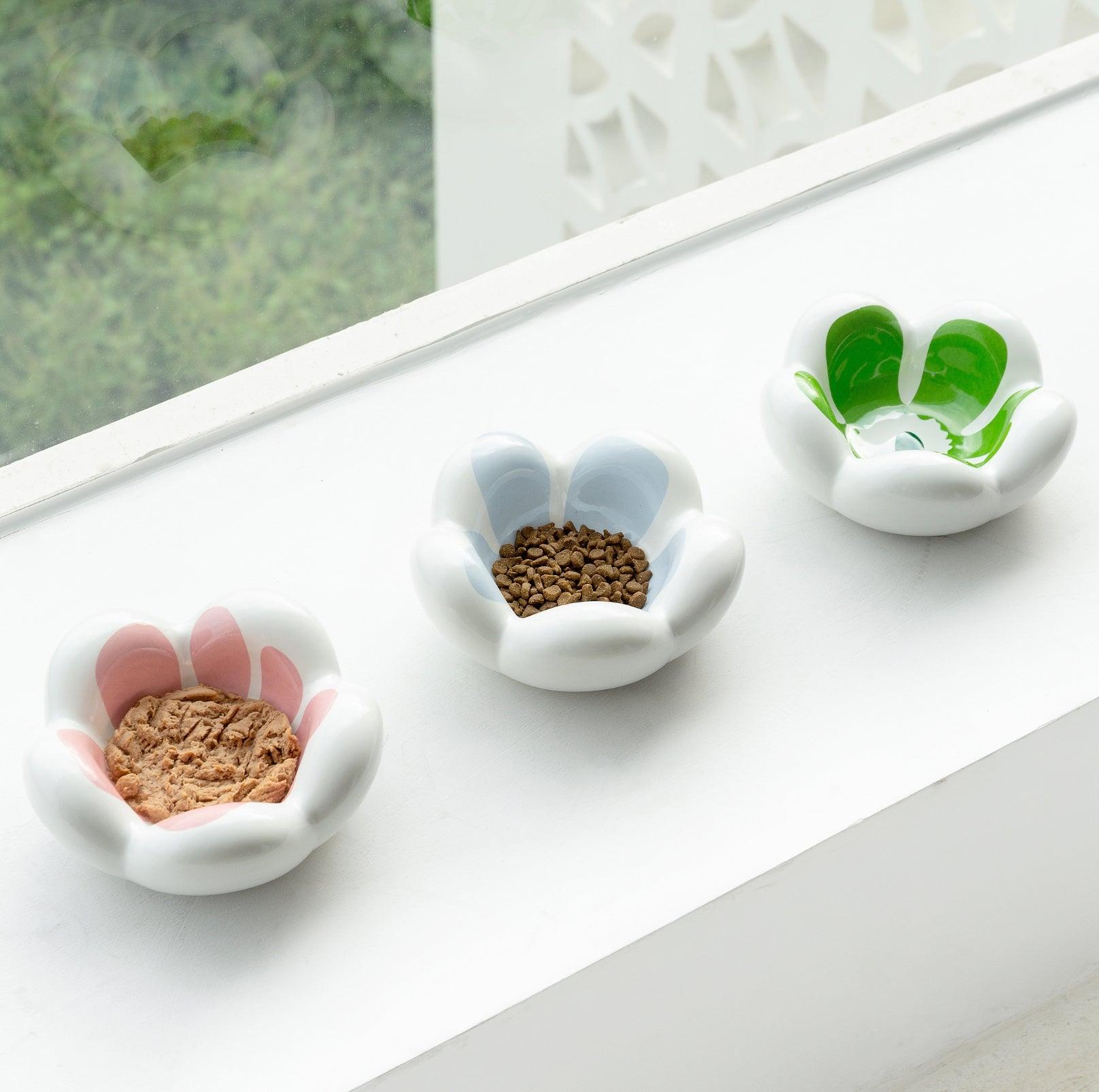 Wulee Petal Shaped Ceramic Antibacterial Pet Cat Bowls Small Dog Bowls