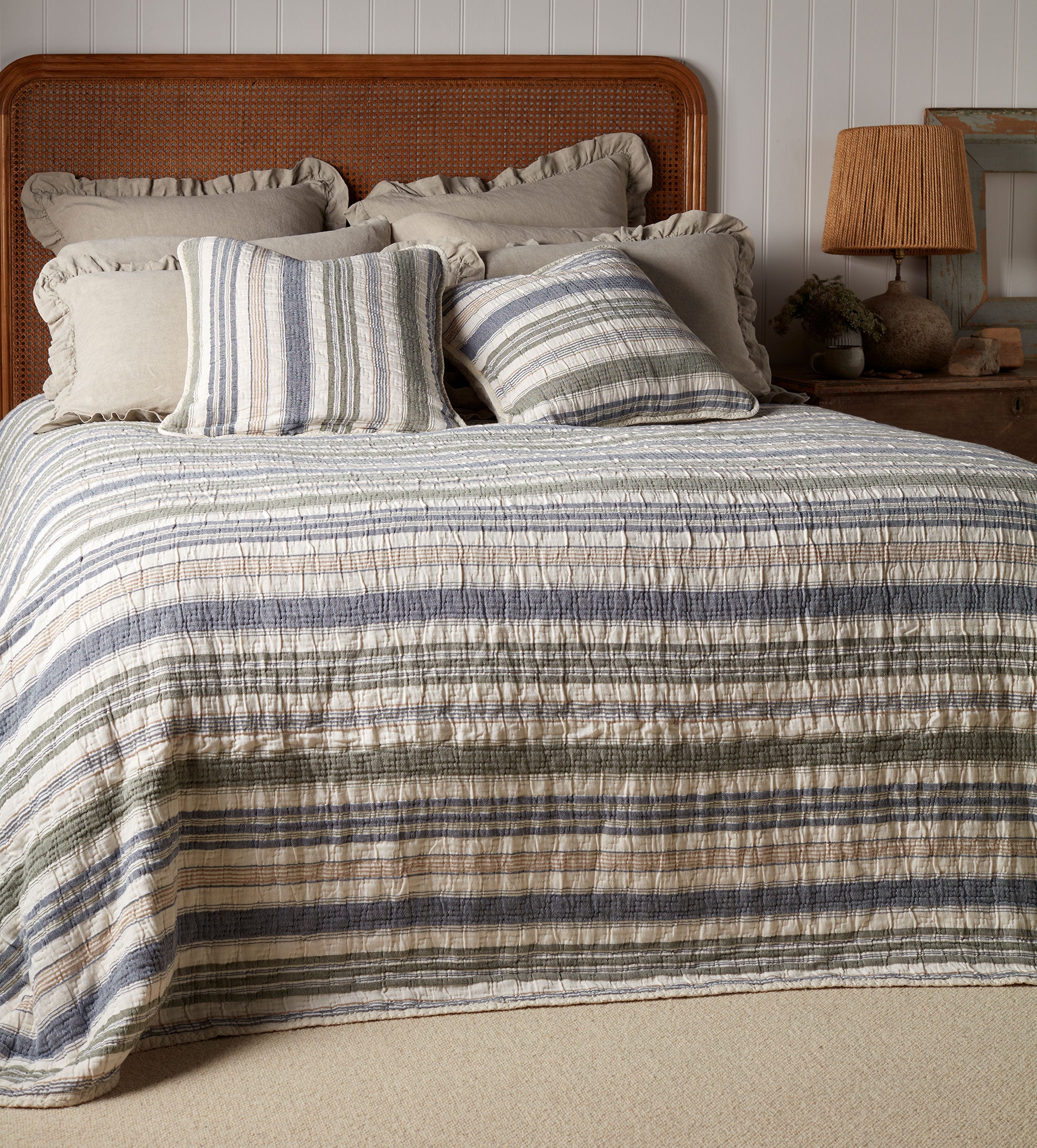 Magnus 100% Cotton Quilted Throw