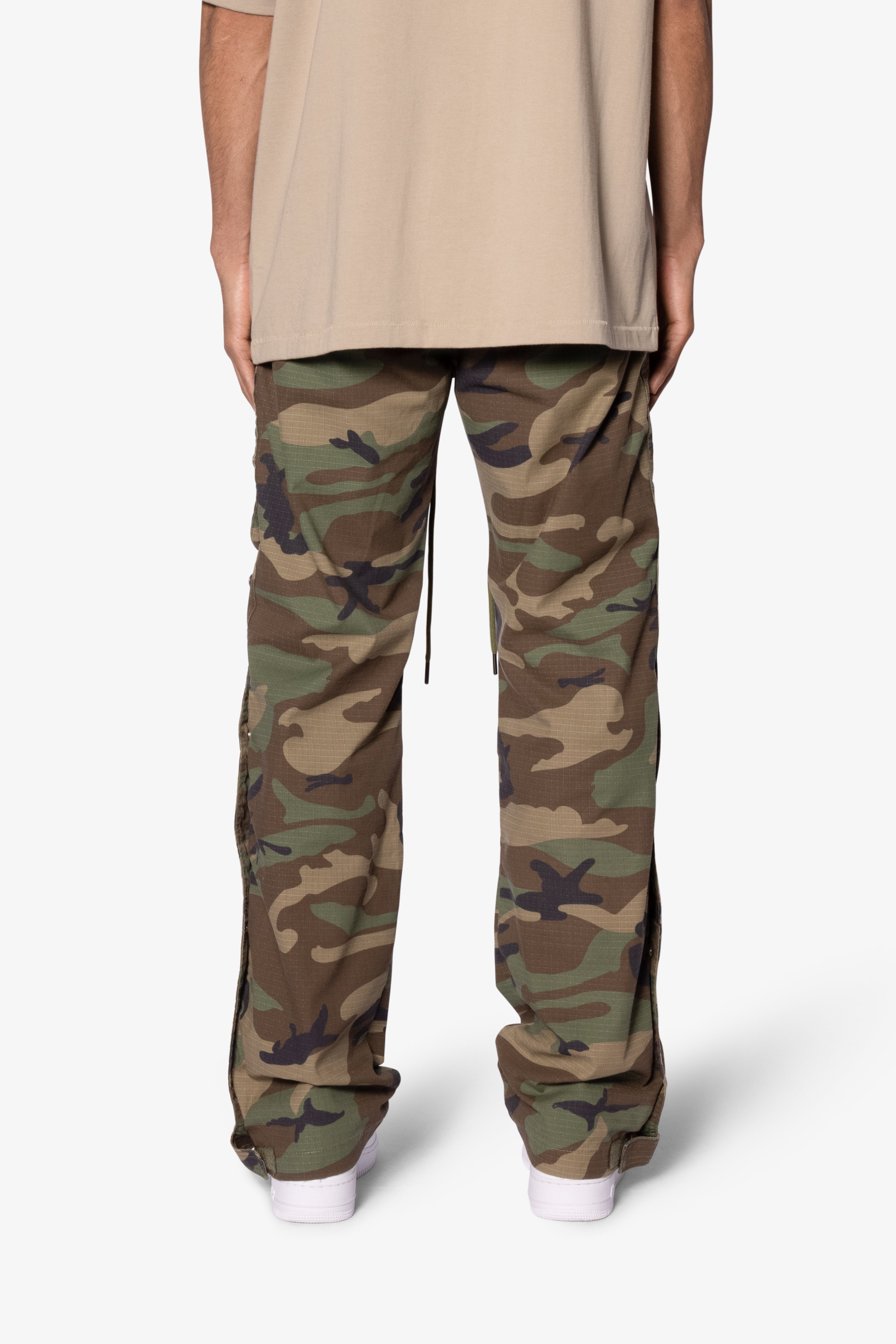 Snap Front Cargo Pants - Camo