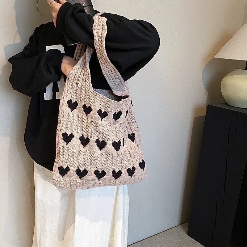 Women's All Seasons Knit Heart Shape Streetwear Square Open Shoulder Bag
