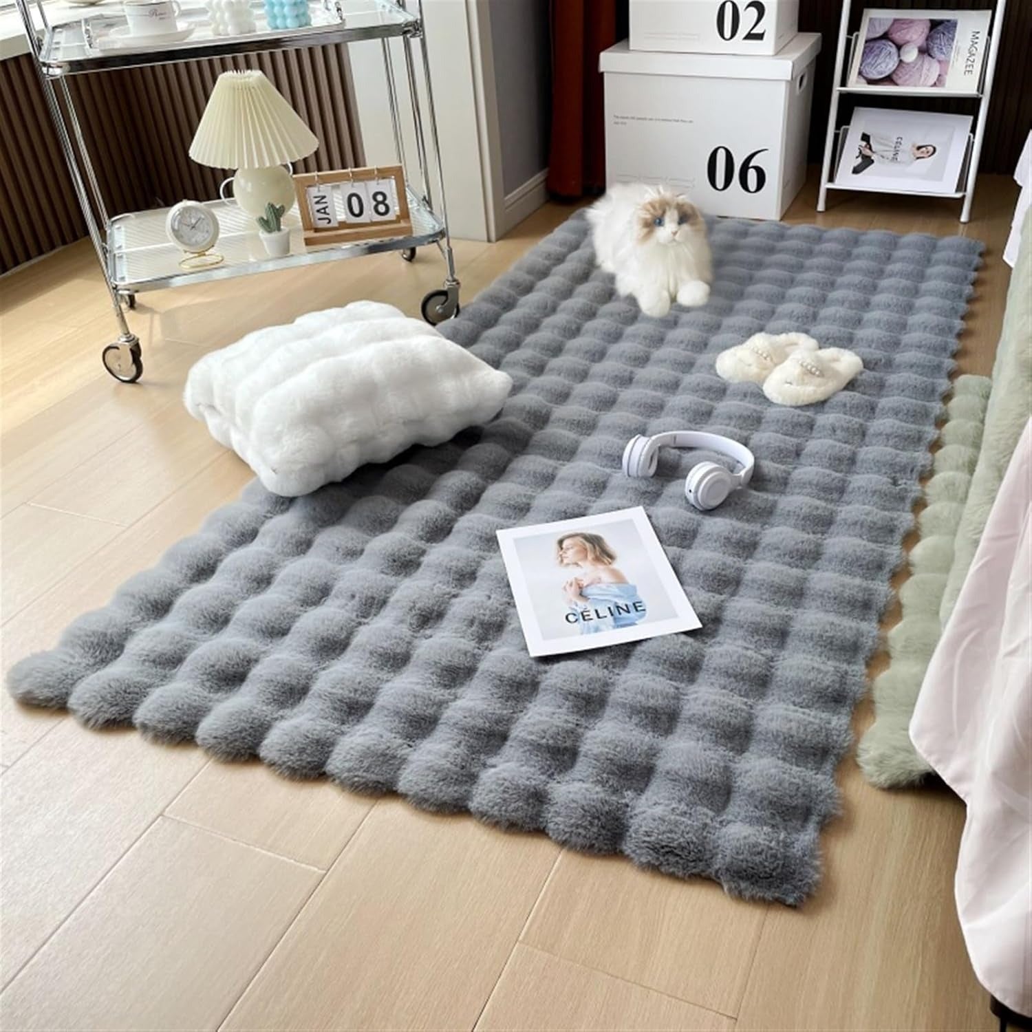Faux Rabbit Fur Rug Carpet.  4x6 FT Fluffy Soft Area Rug
