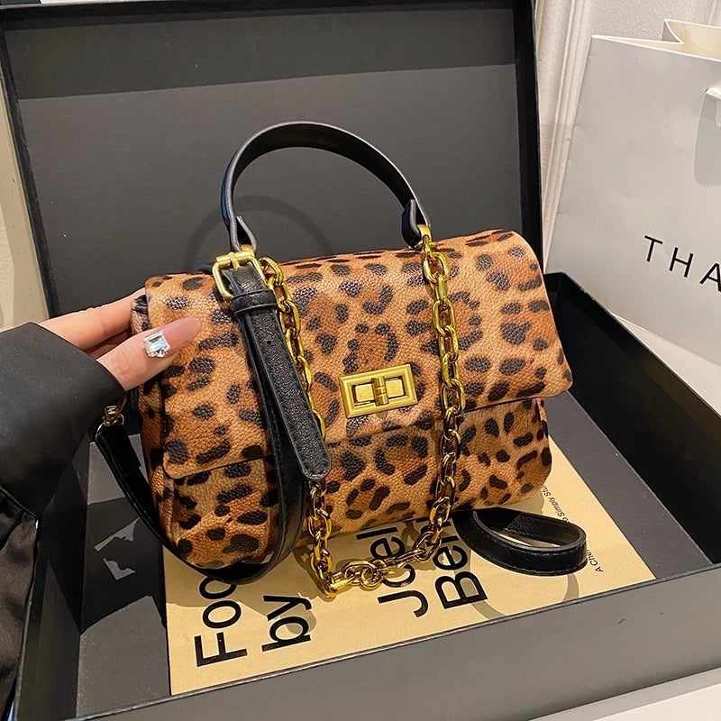 Women's Pu Leather Solid Color Lingge Leopard Vintage Style Vacation Square Flip Cover Shoulder Bag Handbag Crossbody Bag