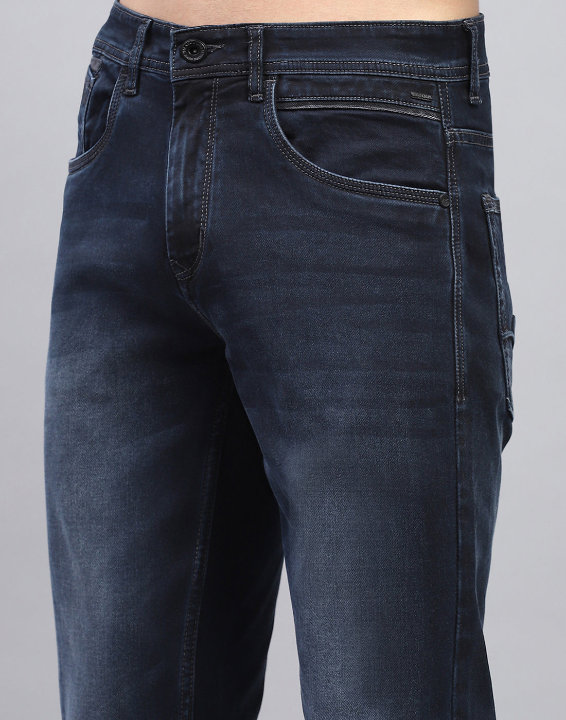 Men Blue Light Wash Narrow Fit Denim