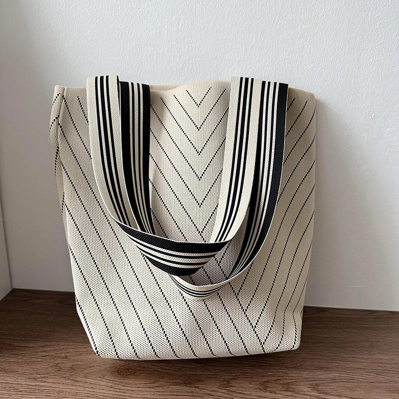 Women's Large Polyester Printing Classic Style Square Open Straw Bag