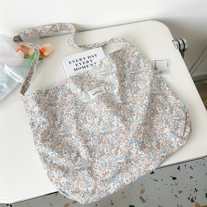 Women's Medium Polyester Floral Elegant Streetwear Square Open Underarm Bag