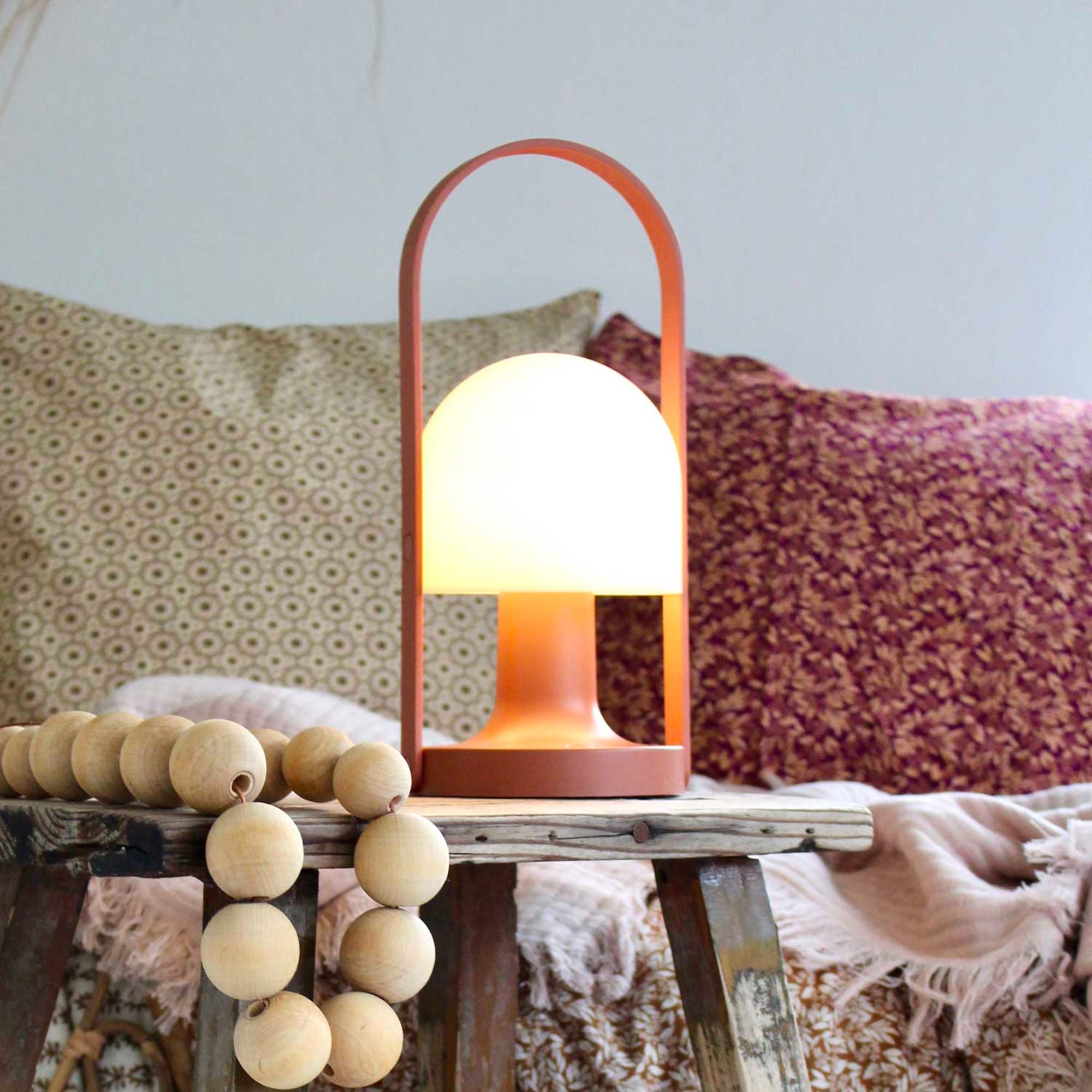 Marset Follow Me Rechargeable Lamp . Pink