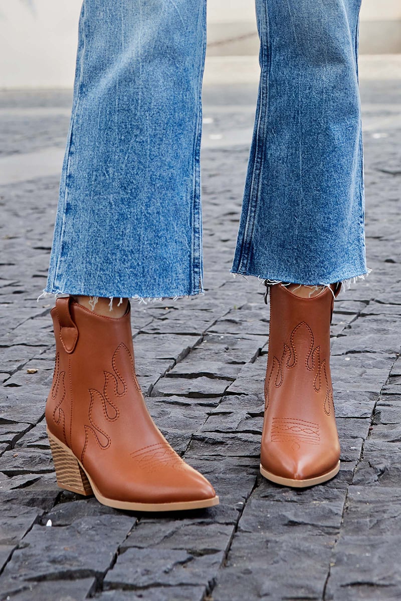 Stitching Pointed Toe Chunky Heels Cowgirl Ankle Boots