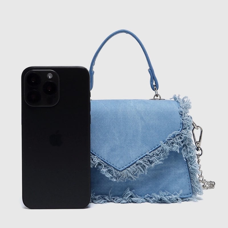 Women's Medium Pu Leather Solid Color Vintage Style Streetwear Square Flip Cover Crossbody Bag