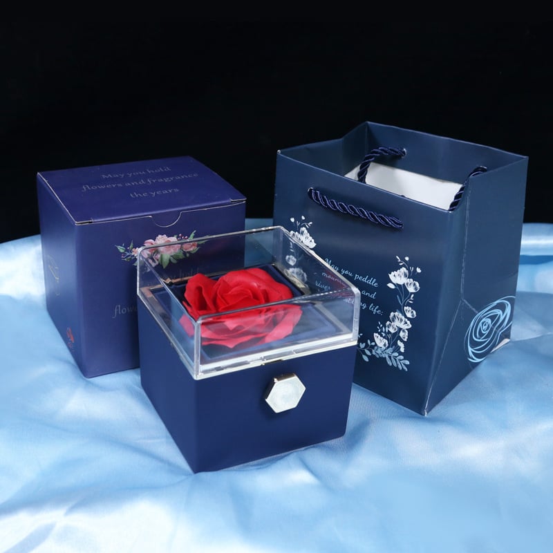 🌹Romantic Rose Gift Box– Eternal Rose Box & Heart to Heart Necklace