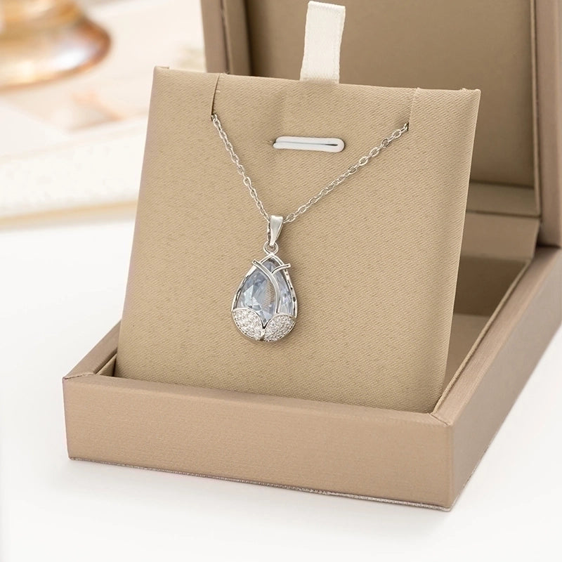 304 Stainless Steel Copper 18K Gold Plated K Gold Plated Inlay Heart Shape Wings Butterfly Zircon Pendant Necklace
