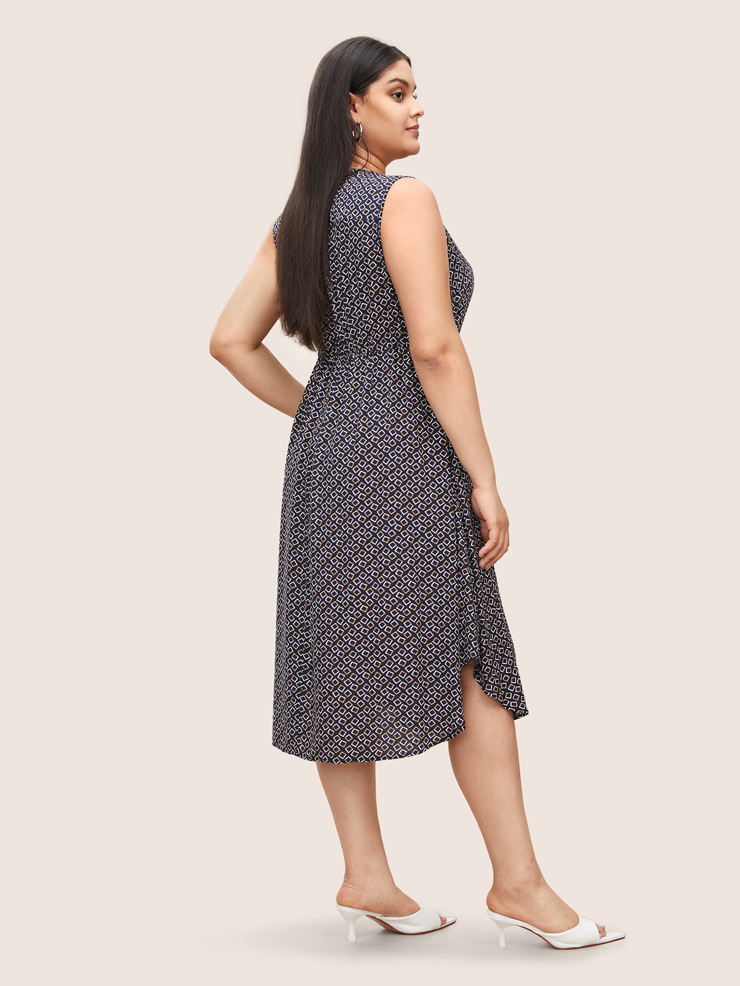 Geometric Half Zip Drawstring Arc Hem Dress