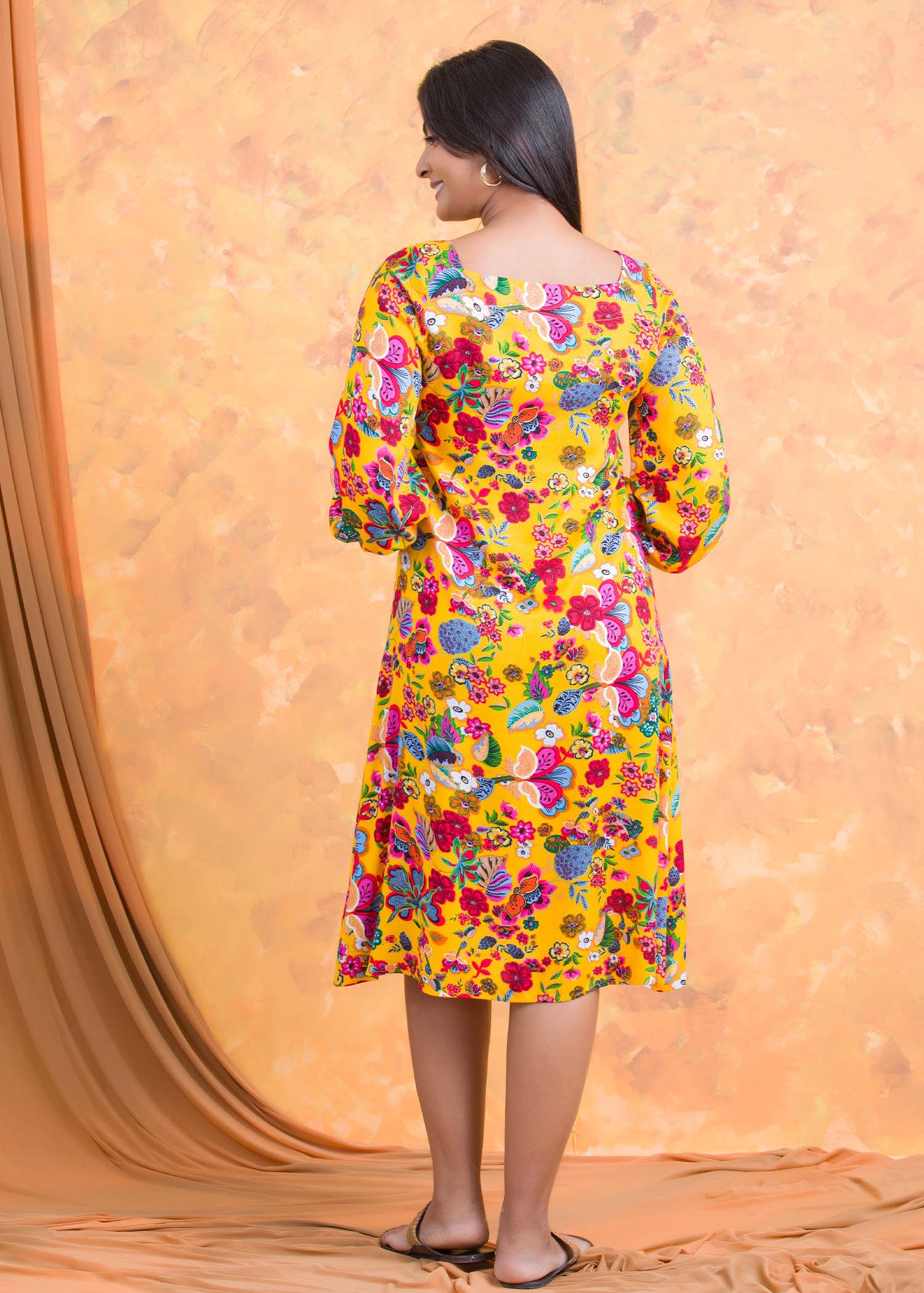 Printed dress with sweetheart neckline