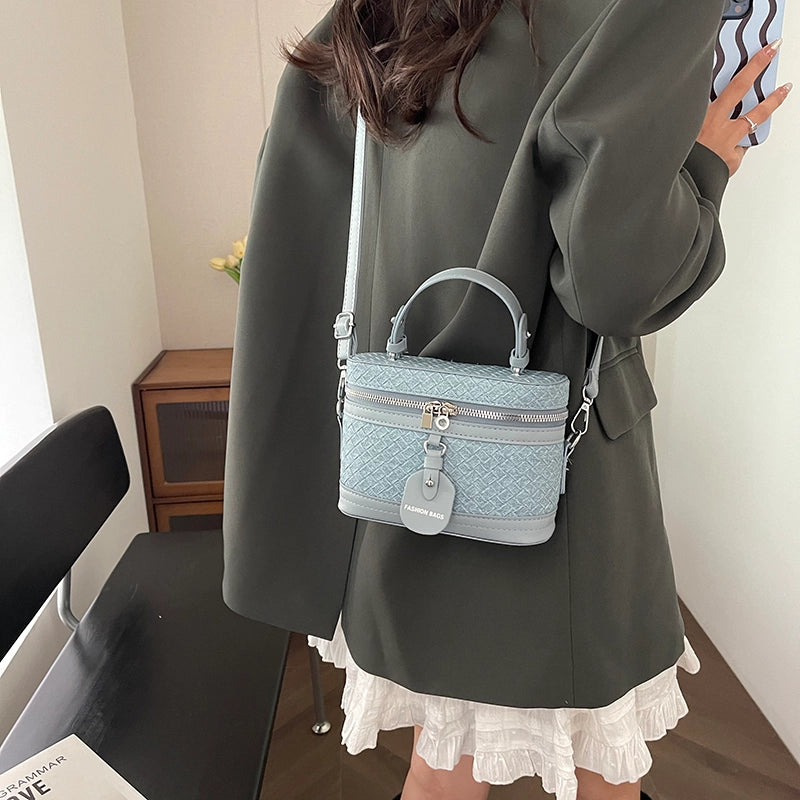 Women's Pu Leather Solid Color Elegant Classic Style Zipper Bucket Bag