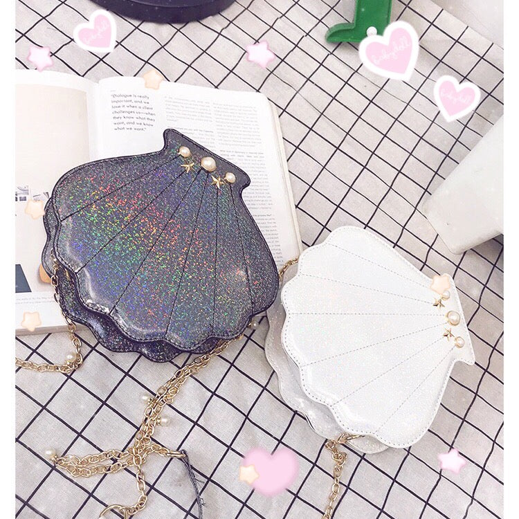 Pearl shell messenger bag