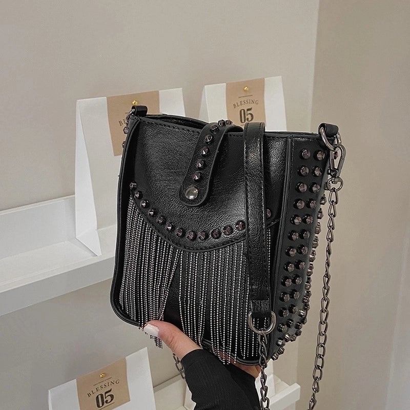 Women's Small Pu Leather Solid Color Fashion Tassel Square Zipper Crossbody Bag