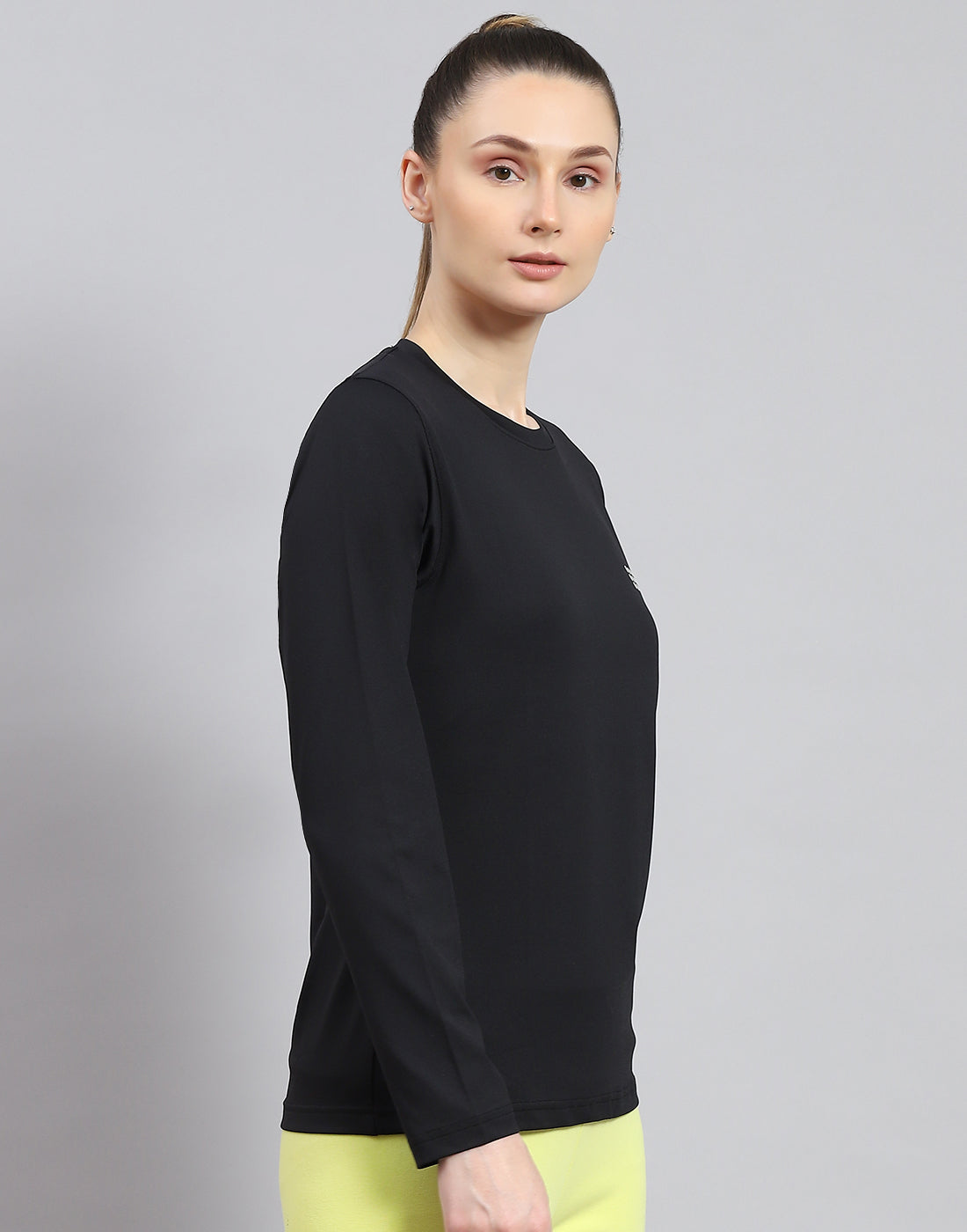 Women Black Solid Round Neck Full Sleeve Top