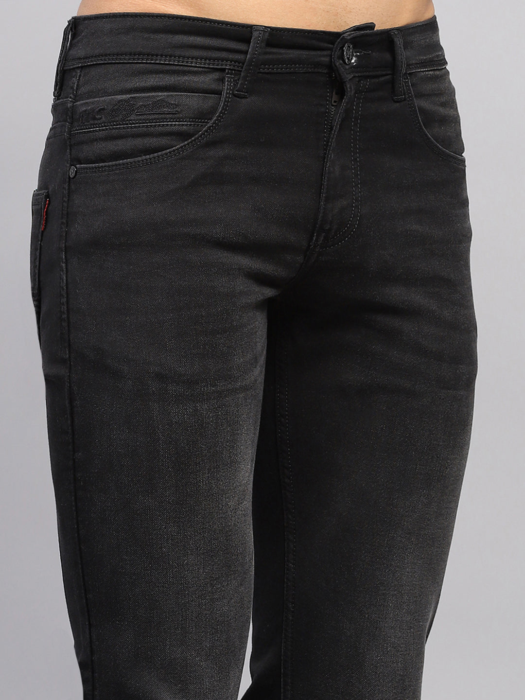 Men Black Solid Narrow Fit Denim