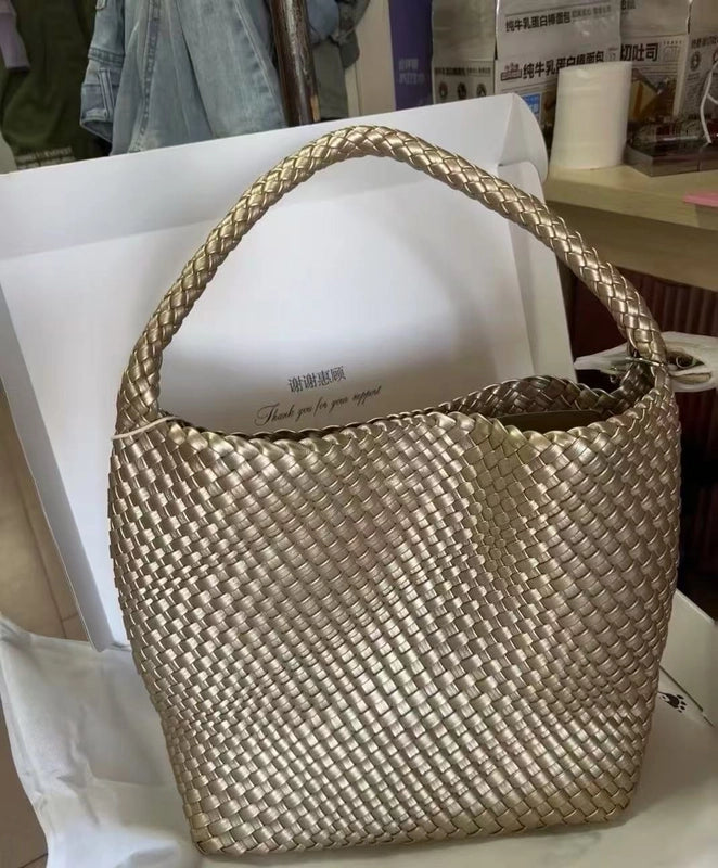 Women's Pu Leather Solid Color Classic Style Weave Bucket Magnetic Buckle Shoulder Bag