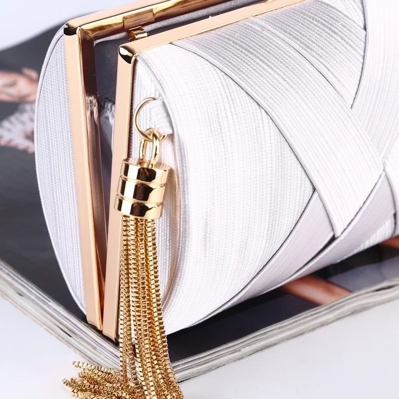 Dinner Bag New Handmade Tassel Pendant Evening Bag Large Capacity Bag Silk Clutch