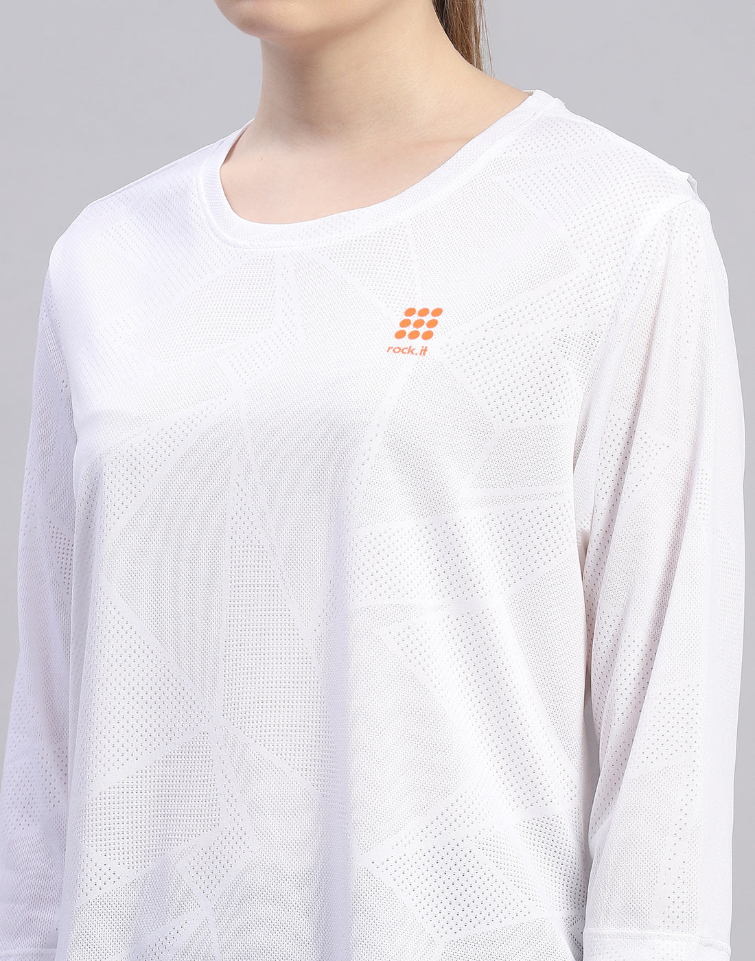 Women White Solid Round Neck Half Sleeve Top