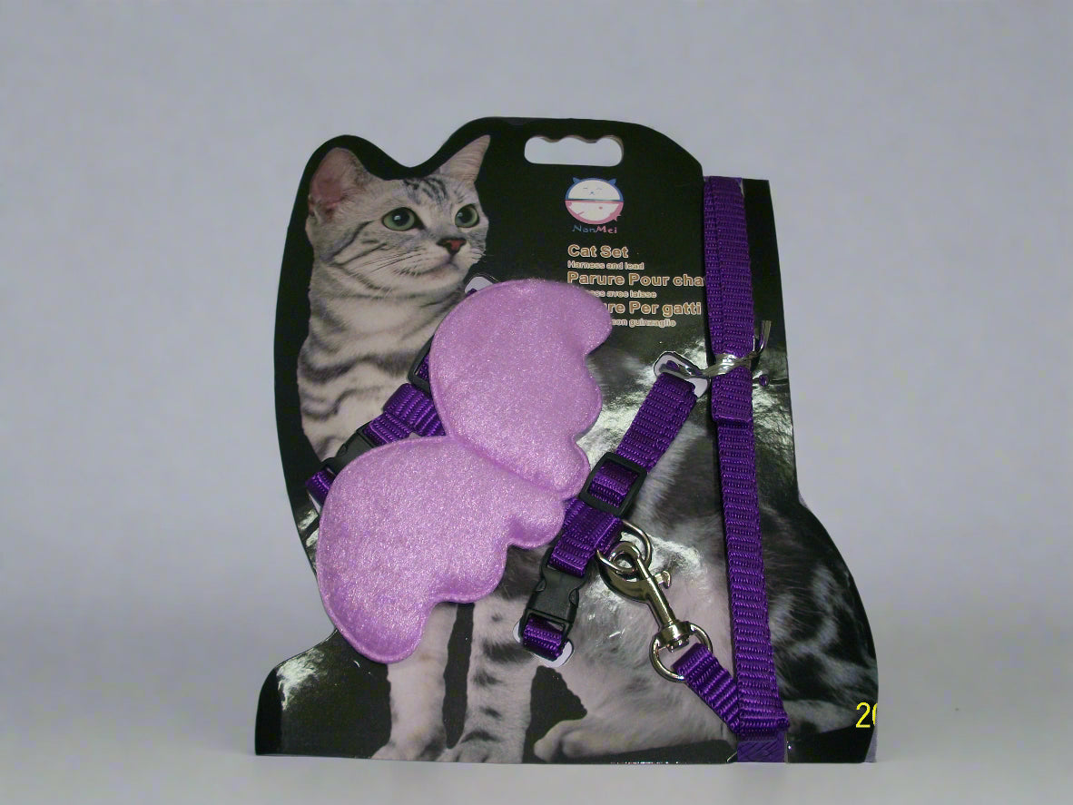 Winged cat harness for cat securing