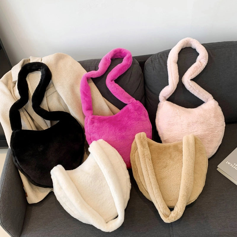 Women's Medium All Seasons Plush Heart Shape Streetwear Heart-shaped Zipper Shoulder Bag
