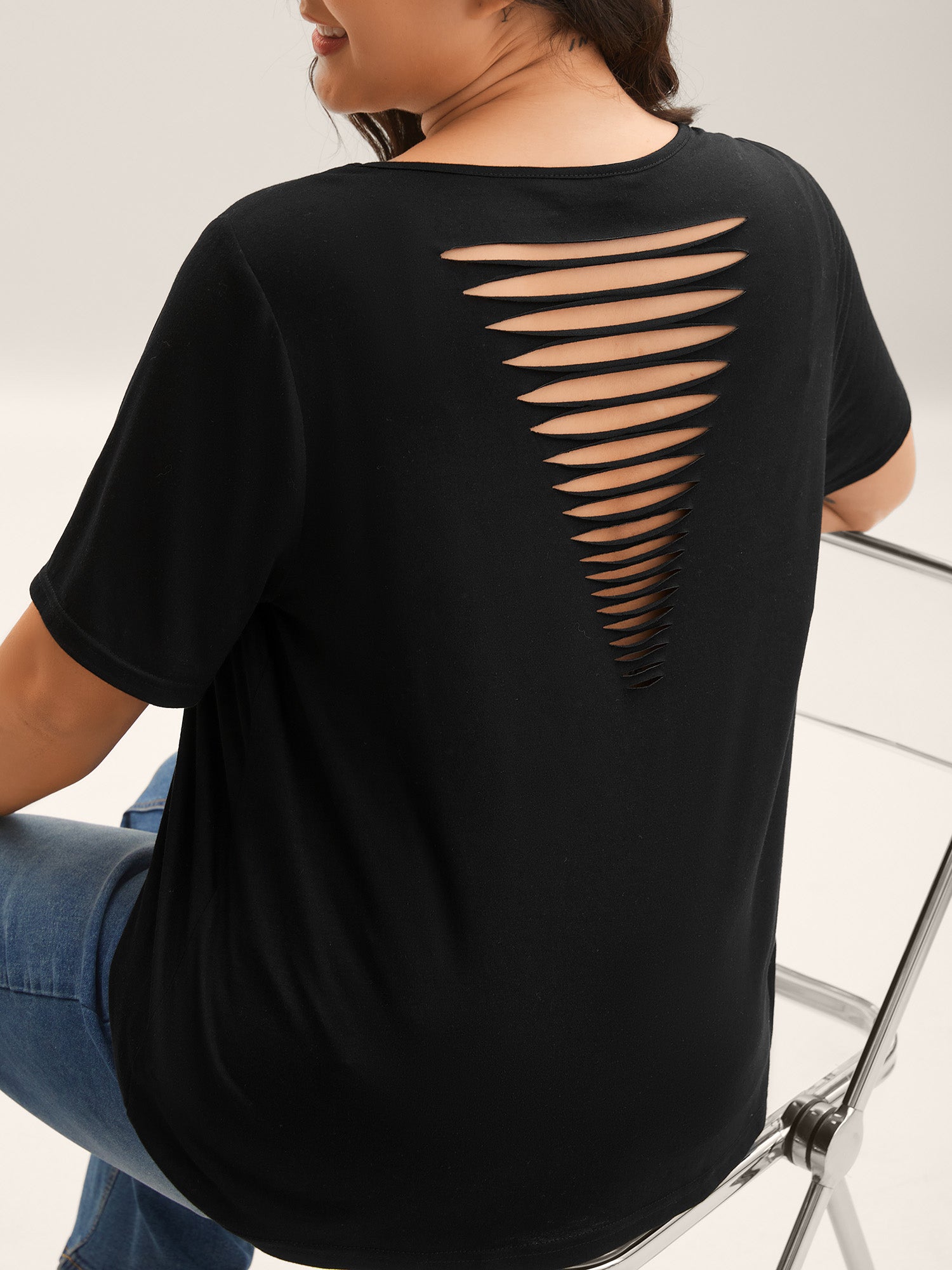 Stretchy Back Cut-Out V-Neck T-Shirt