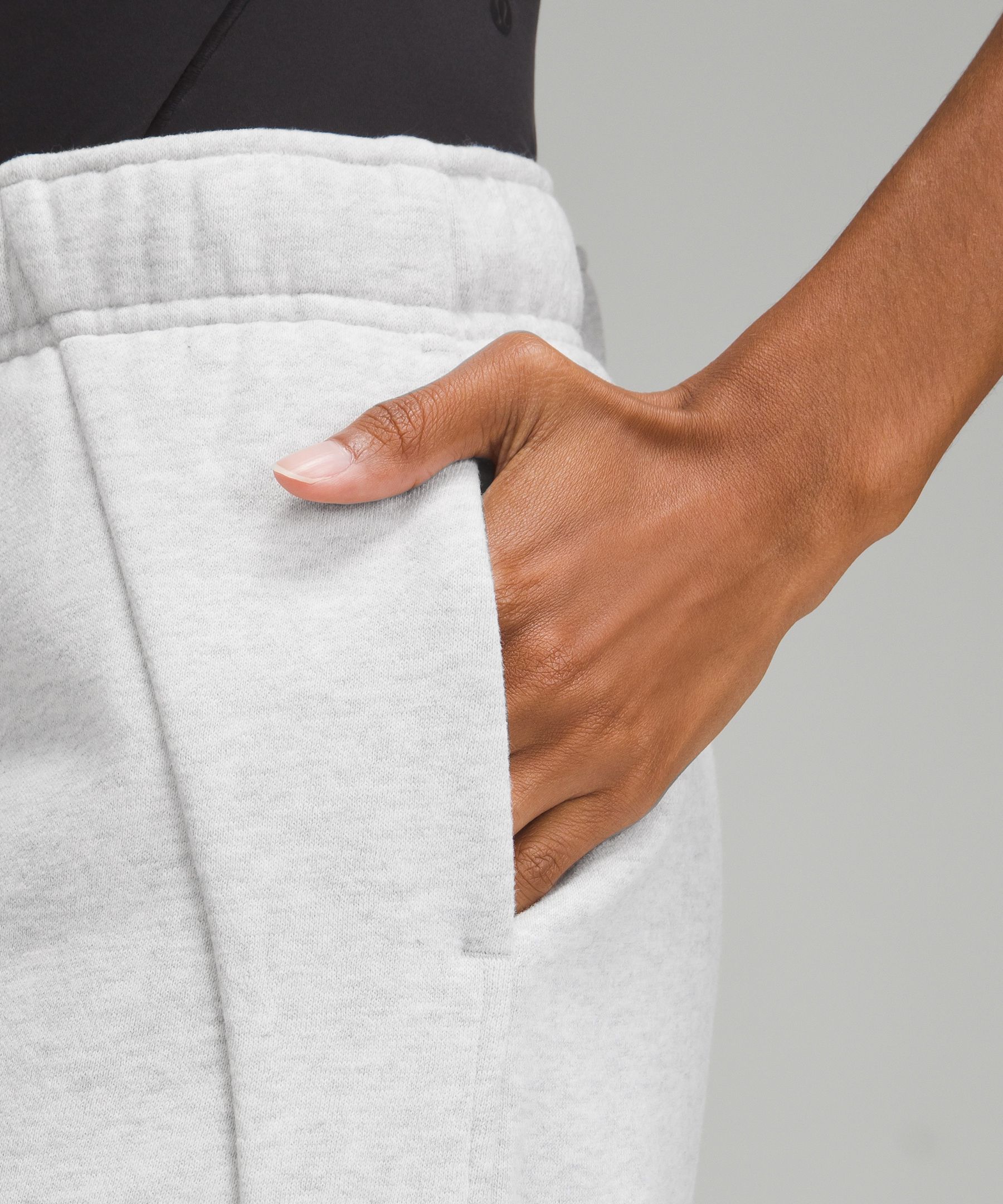 Scuba Mid-Rise Barrel-Leg Pant 7/8 Length