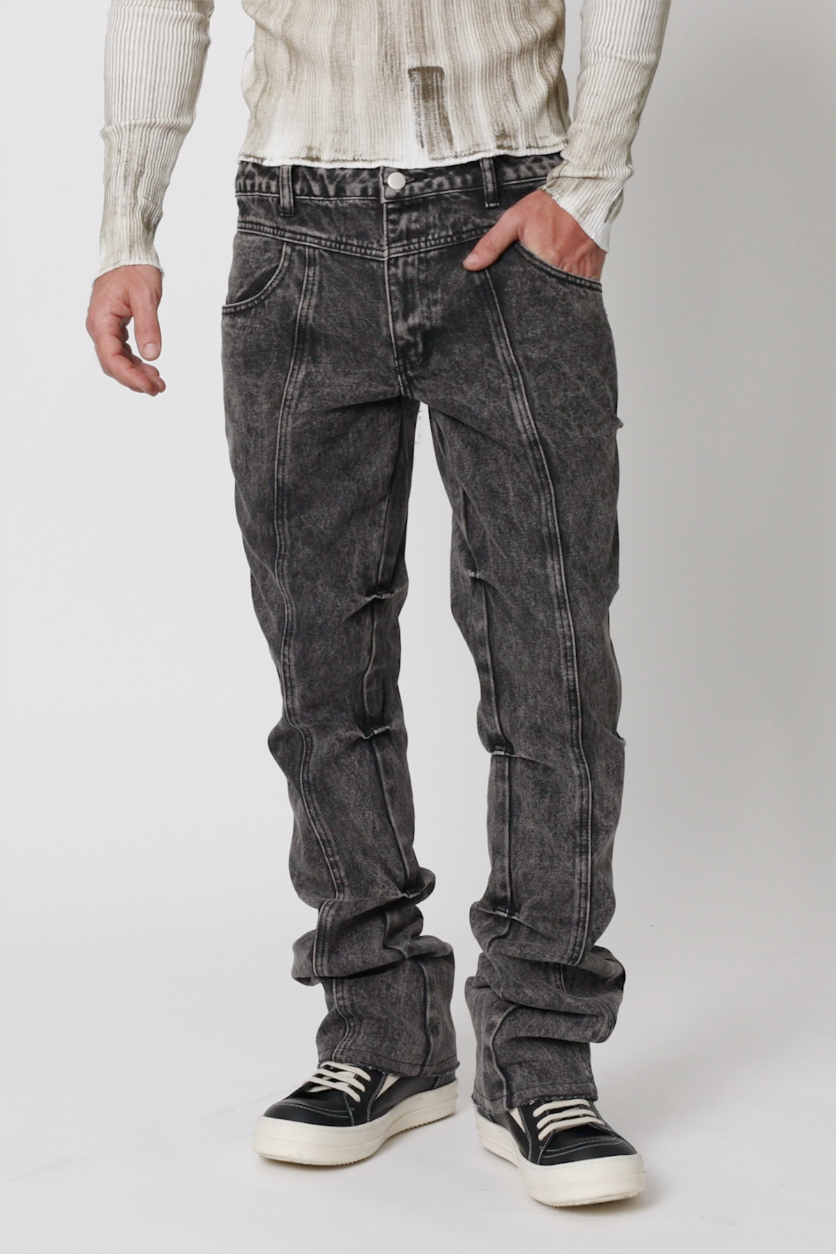 B648 Side Pinned Flare Denim - Washed Black