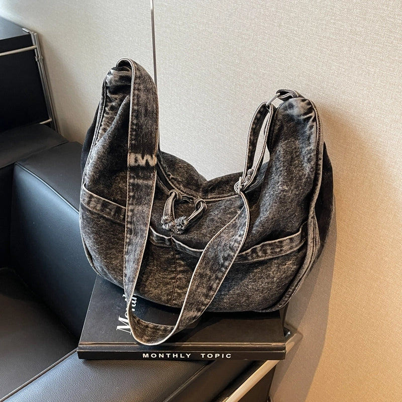 Women's Cloth Solid Color Streetwear Dumpling Shape Zipper Shoulder Bag Crossbody Bag