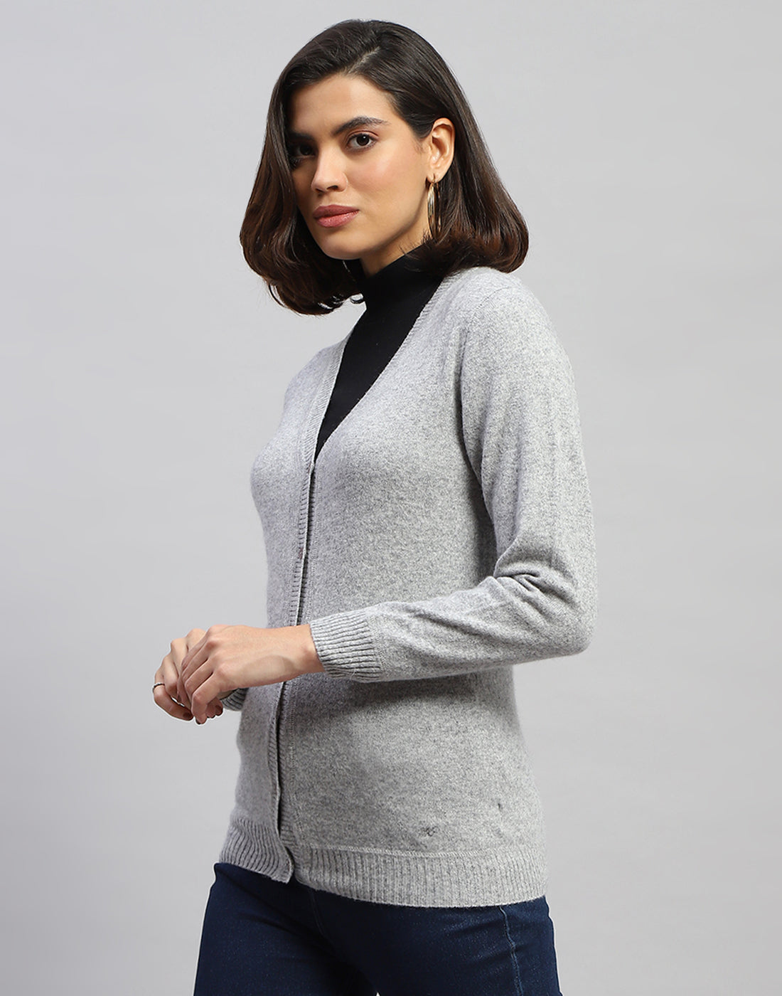 Women Grey Solid V Neck Full Sleeve Cardigan