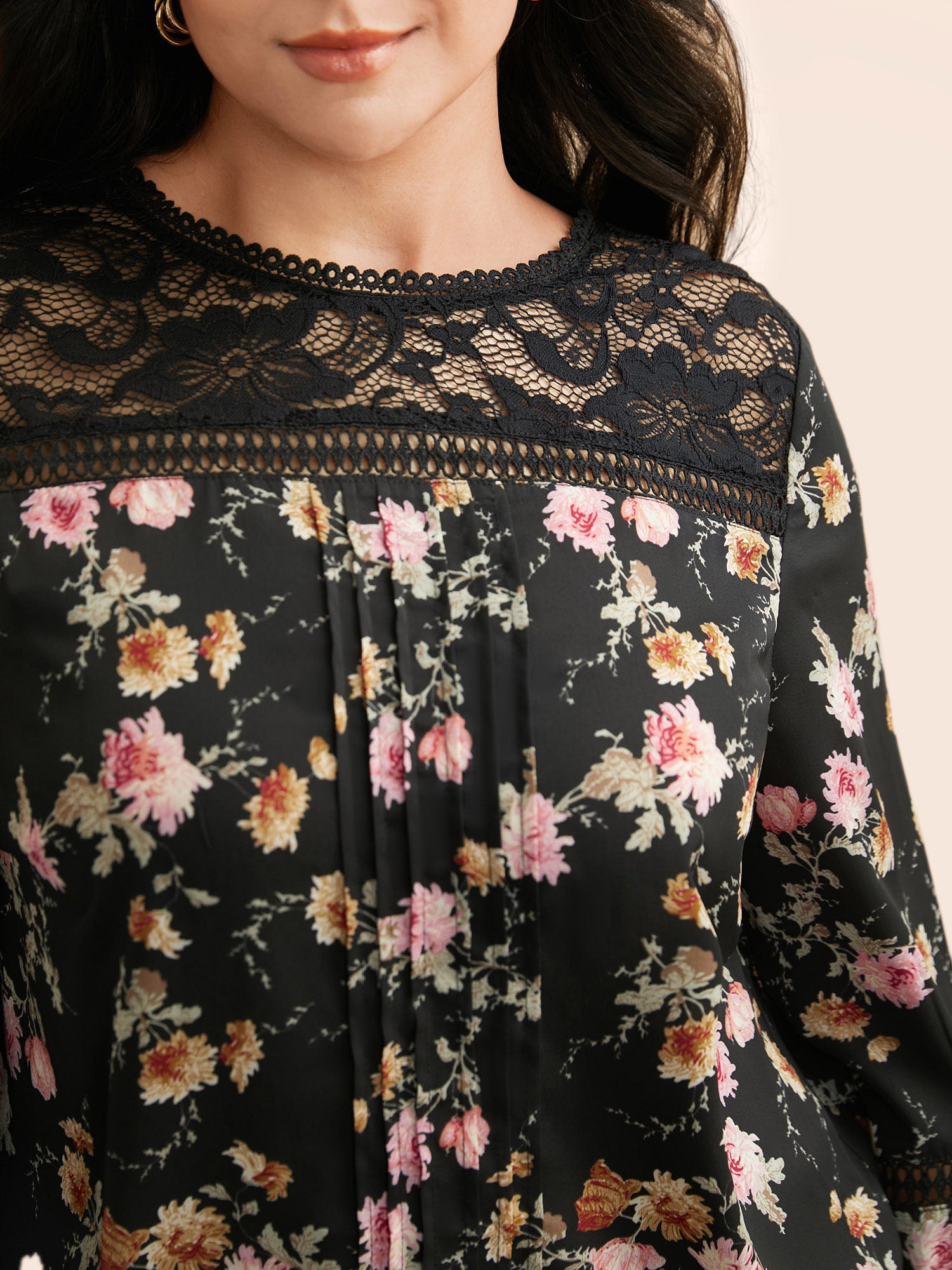 Floral Lace Panel Lantern Sleeve Blouse