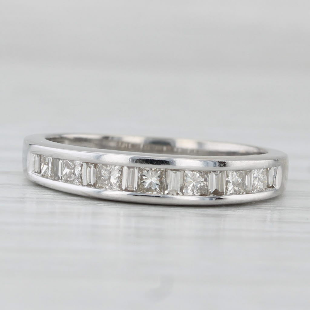 0.52ctw Diamond Wedding Band 14k White Gold Anniversary Ring Size 7.25 Stackable