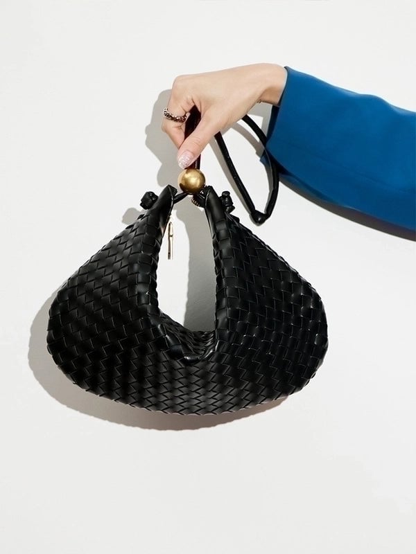 Women's Large All Seasons Pu Leather Solid Color Streetwear Dumpling Shape Zipper Underarm Bag