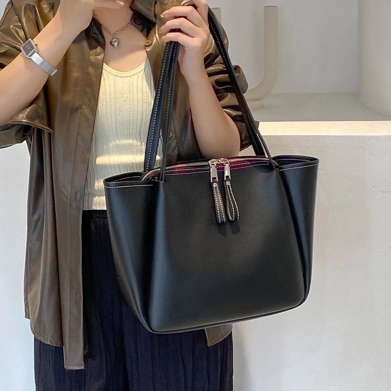 Women's Large Pu Leather Solid Color Streetwear Zipper Tote Bag