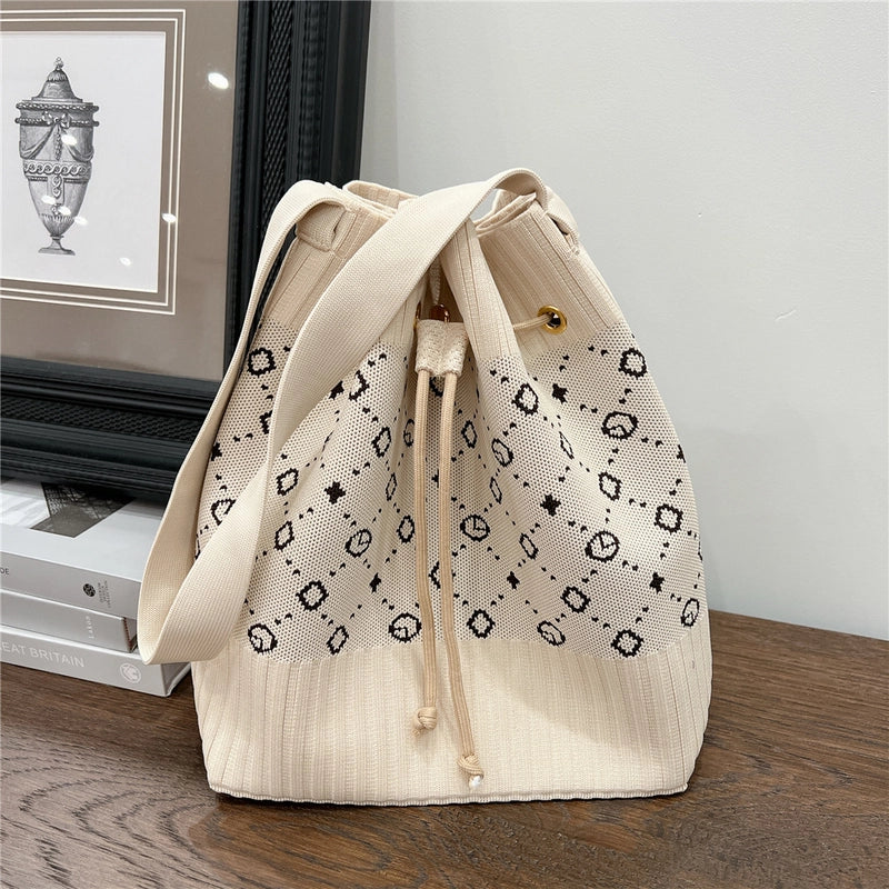 Women's Medium Knit Geometric Vintage Style Classic Style String Tote Bag