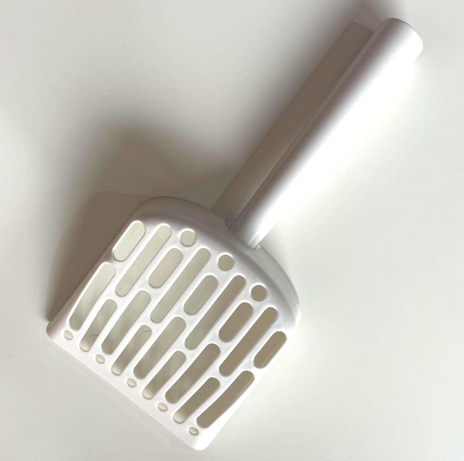 White Cat Litter Scoop