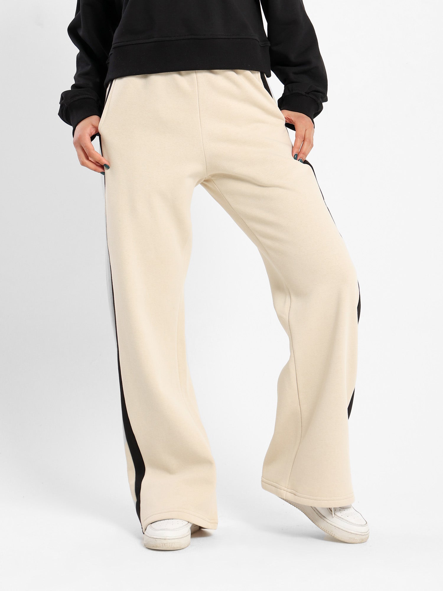 Side Stripe Wide-Leg Pants