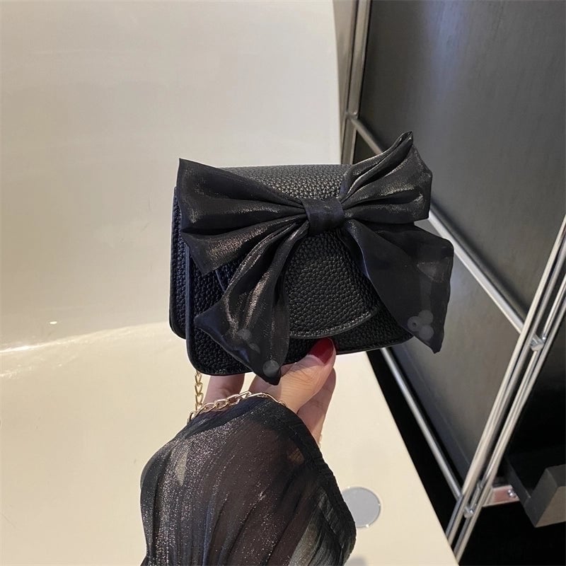Women's Pu Leather Solid Color Bow Knot Streetwear Square Flip Cover Crossbody Bag