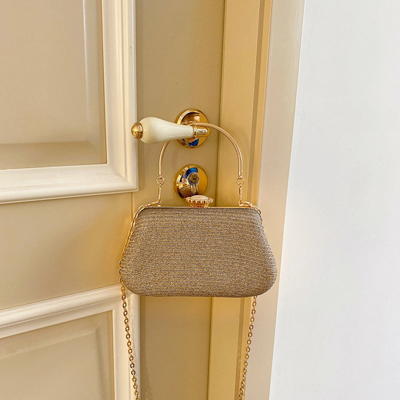 Women's Medium Polyester Solid Color Elegant Vintage Style Square Lock Clasp Evening Bag