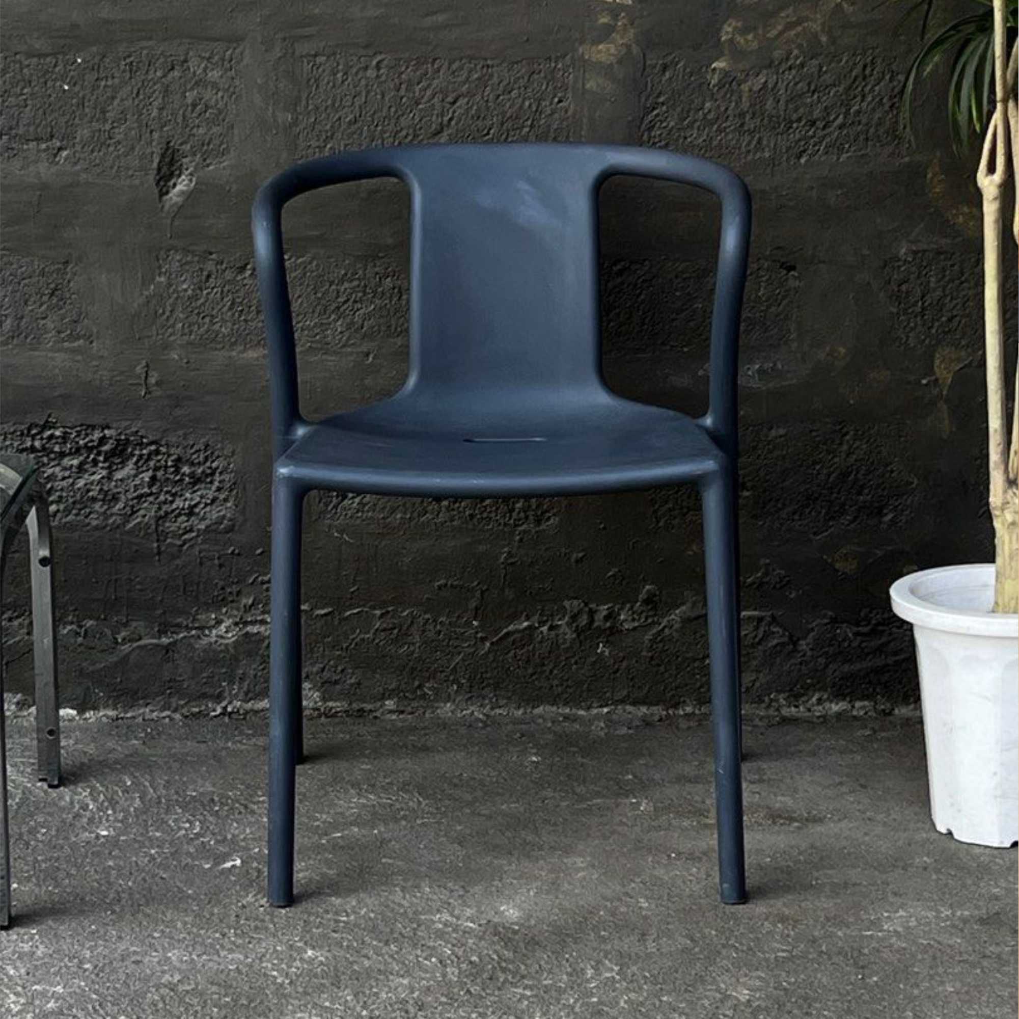 Magis Air armchair. Grey Anthracite