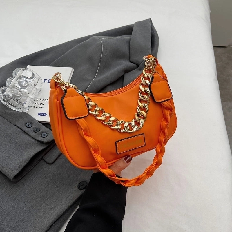 Women's Medium Pu Leather Solid Color Preppy Style Classic Style Dumpling Shape Zipper Shoulder Bag