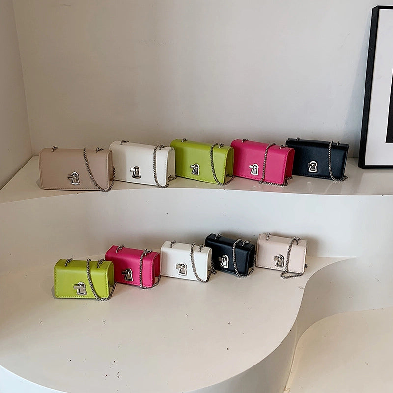 Women's Pu Leather Solid Color Vintage Style Classic Style Square Lock Clasp Crossbody Bag