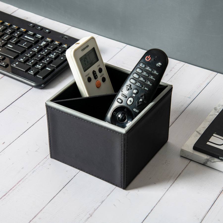 Menlo Remote Holder - Black