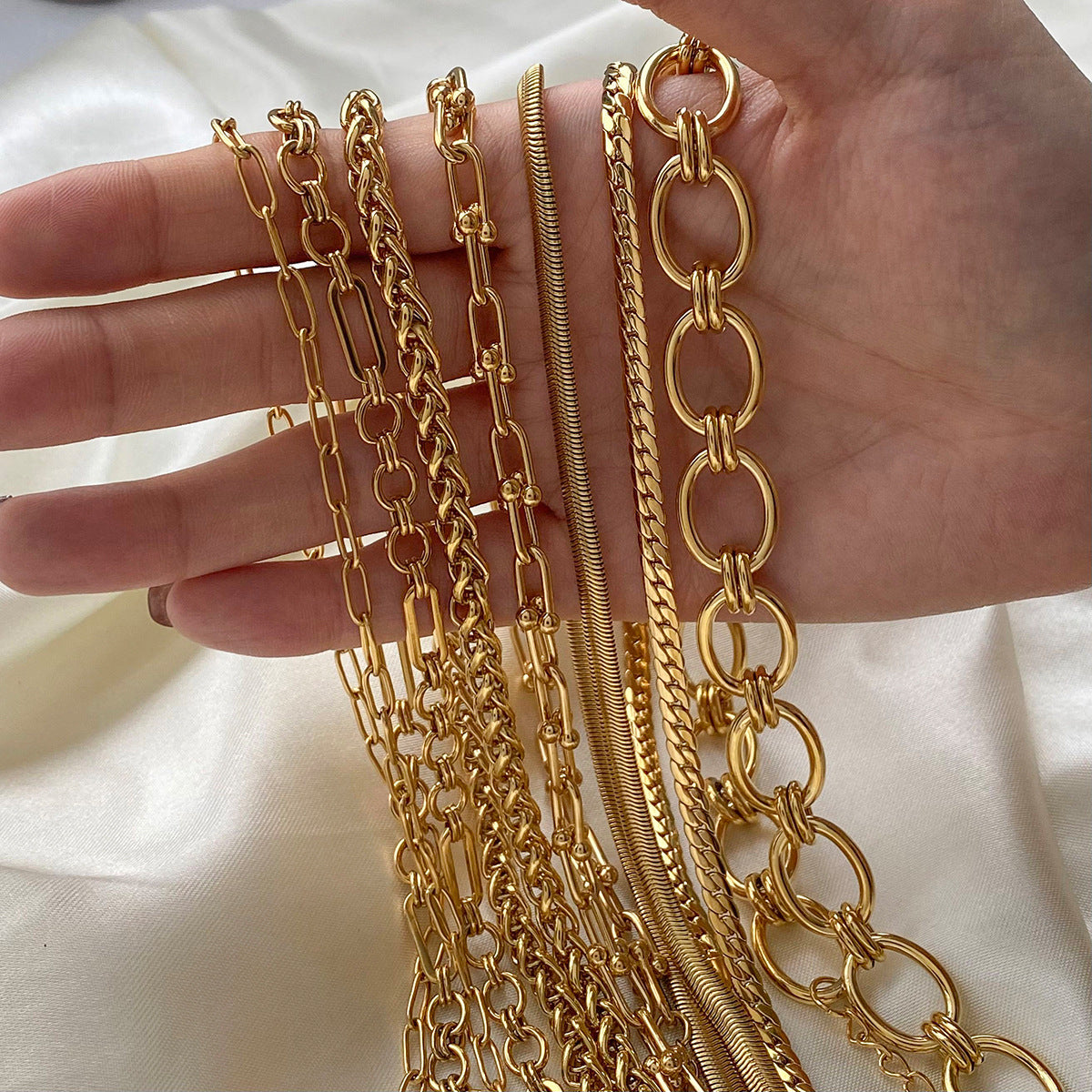 Jie Ding Stainless Steel Gold Necklace Cuban Clavicle Chain Titanium Steel Necklace