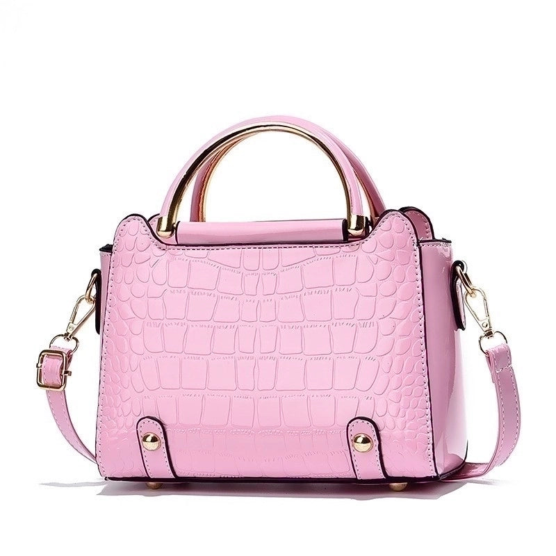 Women's Medium Pu Leather Solid Color Crocodile Elegant Vintage Style Square Zipper Crossbody Bag