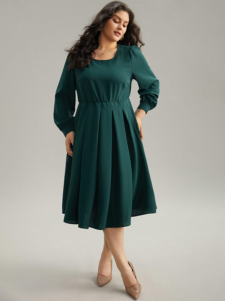 Static-Free Plain Pleated Pocket Dress