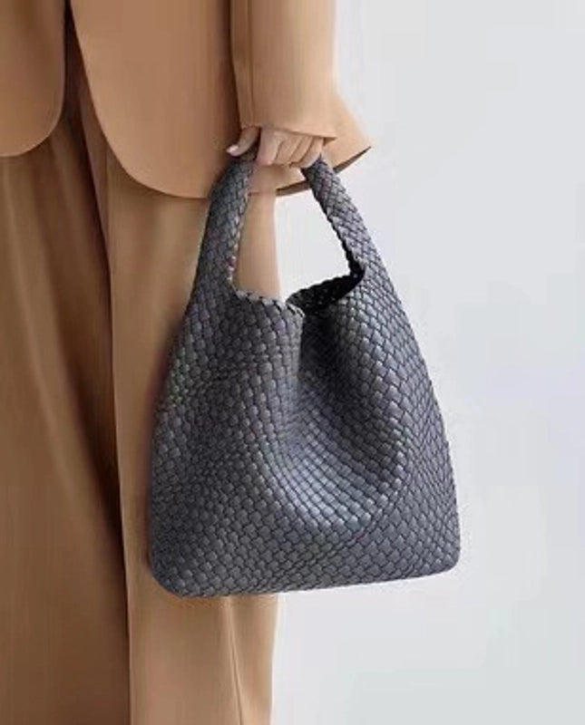 Women's Pu Leather Solid Color Classic Style Weave Bucket Magnetic Buckle Shoulder Bag