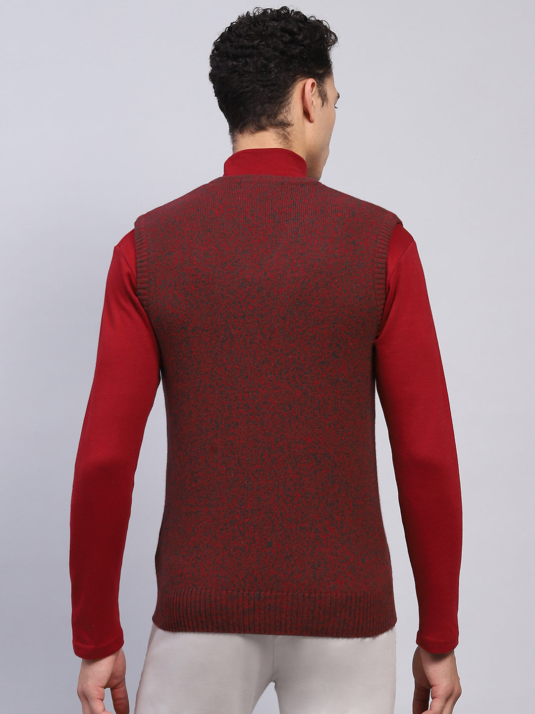 Men Maroon Geometric V Neck Sleeveless Sweater