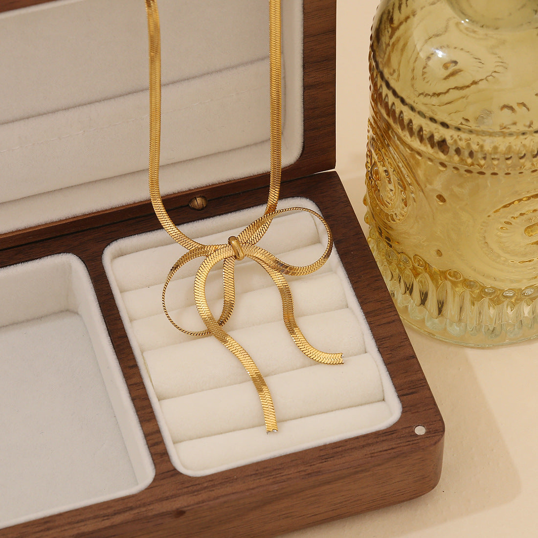Expressive Bowknot Stainless Steel Electroplating Necklaces